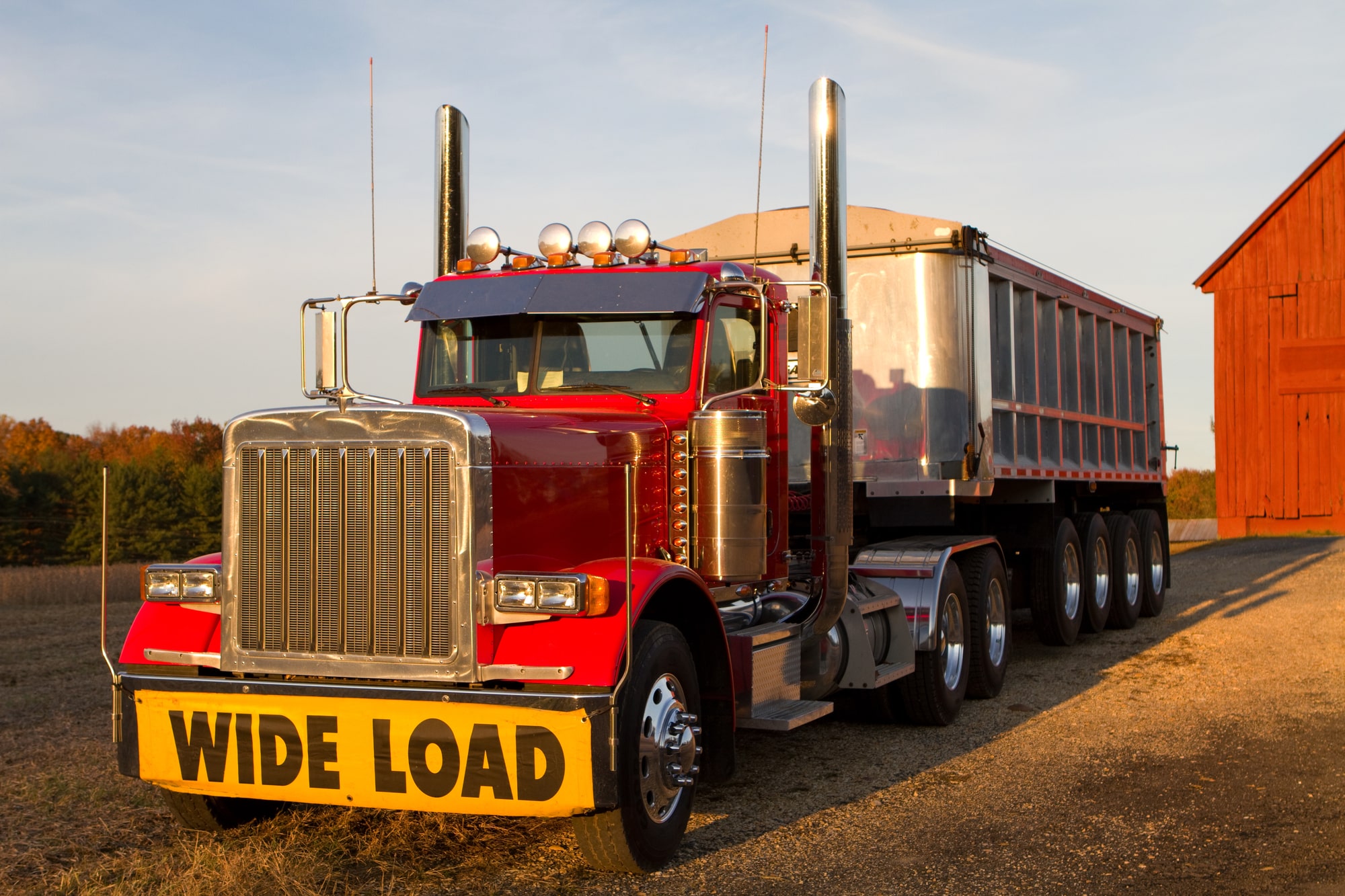 Read more about the article The Legal Intricacies Surrounding Truck Accidents